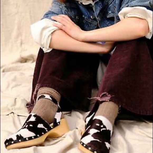 Unalira for Free People Cow print Ankle Wrap Clogs - Picture 4 of 11